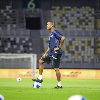 Kecewa Berat, Kluivert Ingin Tonjok Wajahnya Sendiri Usai Timnas Dikalahkan Arab Saudi