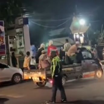 Warga Geruduk Mapolres Lumajang Gegara Protes Kematian Terduga Pencuri Sapi 