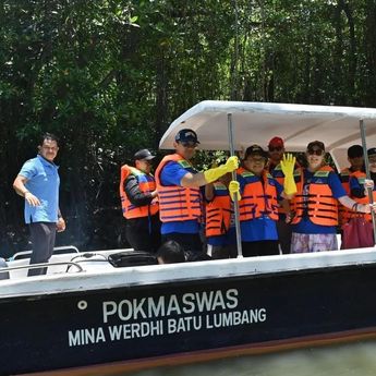 AHY Galakkan Kampanye Bersihkan dan Tanam Mangrove sebagai Inisiatif Infrastruktur Hijau