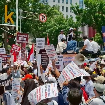 Asphija Desak DPRD DKI Cabut Aturan Larangan Merokok di Tempat Hiburan