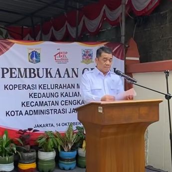 Wamendes Riza Patria Resmikan Koperasi Merah Putih di Jakbar, Perkuat Ekonomi Rakyat
