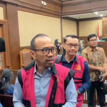 Pengacara Riva Siahaan Cs Soroti Kasus Eks Kajari Jakbar
