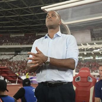 Bung Kus: Pemecatan Kluivert Konsekuensi Logis Dunia Sepak Bola