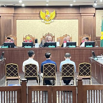 Riva Anggap Kerugian Korupsi Tata Kelola Minyak ialah Aksi Bisnis yang Wajar