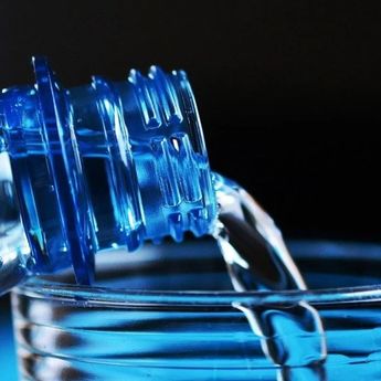 Litewater, Air Paling Murni di Dunia Seharga Rp3 Juta per Kemasan Ada di Paris Fashion Week