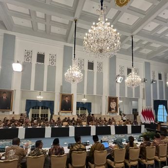 Prabowo Pimpin Rapat Kabinet Merah Putih di Istana Negara, Tandai Satu Tahun Pemerintahan