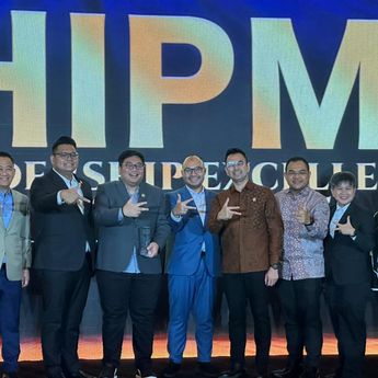 Kawendra Lukistian Raih Penghargaan “Young Leadership in State-Owned Enterprises Collaboration Award 2025” HIPMI Leadership Excellence Awards 2025