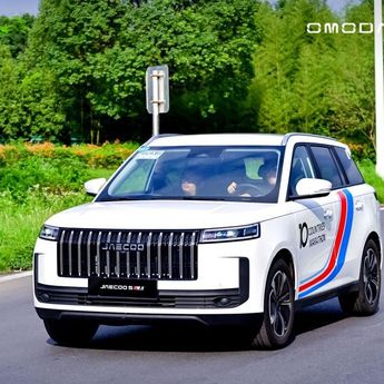 OMODA 5 SHS-H dan JAECOO 5 SHS-H Resmi Debut, Solusi Mobilitas Efisien dengan Teknologi Hybrid Canggih
