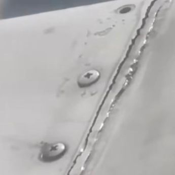 Viral! Baut Pesawat Thai Lion Air Kendur saat Terbang