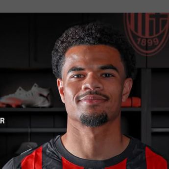 Zachary Athekame Selamatkan AC Milan Dari Terkaman Pisa
