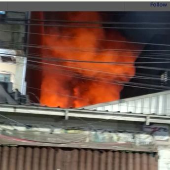 Rumah di Tanah Sereal Tambora Kebakaran Hebat