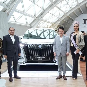 DENZA Guncang Jakarta Fashion Week 2026: Sinergi Fashion, Teknologi, dan Mobil Listrik Premium yang Menyatu dalam Kemewahan Modern