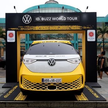 ID. BUZZ World Tour: "The Great BUZZ Journey" Ekspedisi Rekor Dunia yang Hadirkan Semangat Global ke Jalanan Indonesia