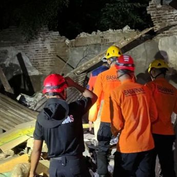 5 Orang Terjebak Saat Rumah Tua di Semarang Roboh, 1 Meninggal