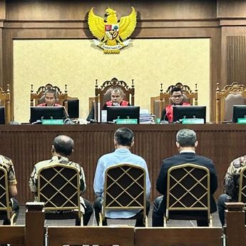 3 Hakim Penerima Suap Kasus CPO Dituntut 12 Tahun Penjara