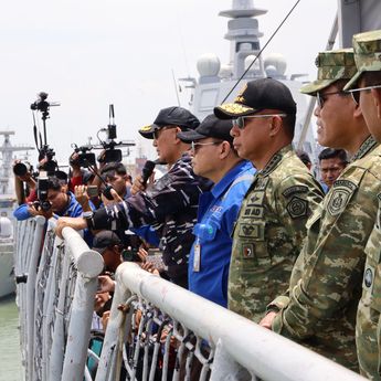 Panglima TNI, KSAL dan Menhan Saksikan Uji Tembak Kapal Selam Otonom Buatan Anak Bangsa