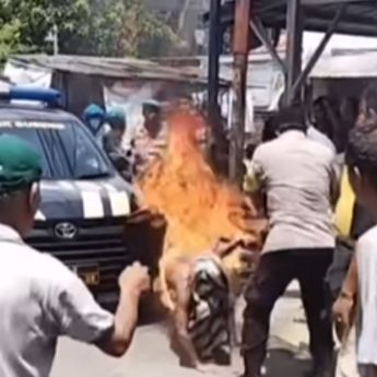 Diduga Curi Motor, Pria di Surabaya Diikat dan Dibakar Massa