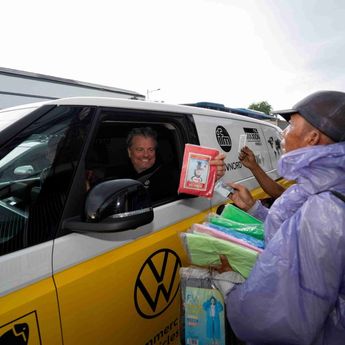 Rainer Zietlow dan Volkswagen ID. BUZZ: Menyapa Jakarta dengan Cara yang Berbeda