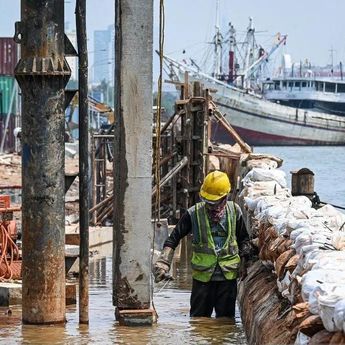 BMKG Peringatkan Potensi Banjir Rob di Pesisir Jakarta Awal November