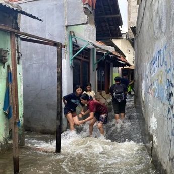 Pemkot Jaksel Bangun Turap 40 Meter Atasi Tanggul Baswedan yang Jebol di Jati Padang