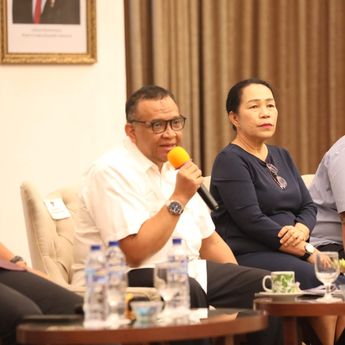 Wamenaker Bertemu Serikat Pekerja, Bahas Formula Baru Upah Minimum