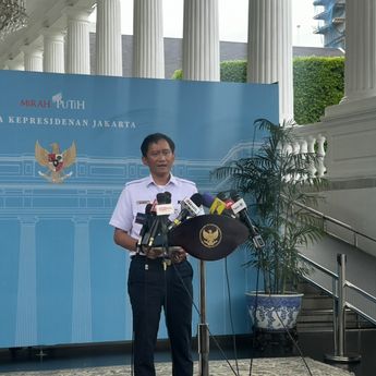 Prabowo Instruksikan KAI Pastikan KRL dan LRT Aman Nyaman untuk Semua Kalangan