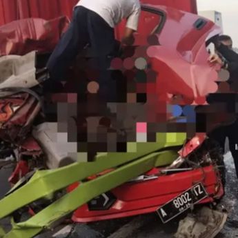 Kecelakaan di Tol Cikampek, Satu Pengemudi Tewas