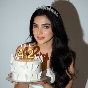 Ultah ke-42, Ashanty Pamer Foto Ala Princess