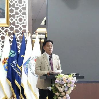 Menko Yusril Tegaskan Negara Bisa Rampas Uang Bandar dan Pemain Judol