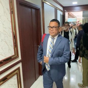 Adies-Uya Kuya Aktif Lagi di DPR Sehabis Paripurna