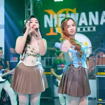 Ajeng Febria dan Adinda Rahma Goyang Musik Soundcore Siang Ini