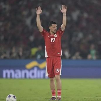 Thom Haye dan Shayne Pattynama Dihukum Empat Laga oleh FIFA