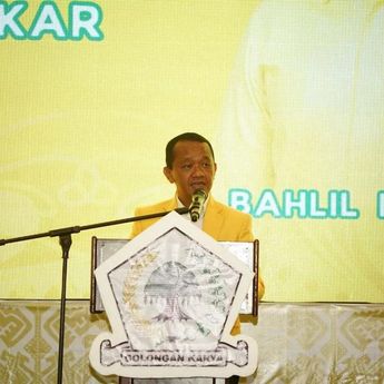 Bahlil: Jasa Soeharto Lewat Program Transmigrasi Bentuk Persatuan di Papua