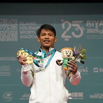 Lifter Muhammad Husni Persembahkan Tiga Emas untuk Indonesia di ISG 2025