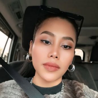 Pedangdut Evi Masamba Lahirkan Anak Ketiga