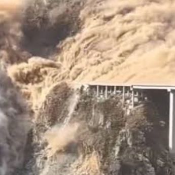 Baru Diresmikan, Jembatan di Pegunungan China Ambruk