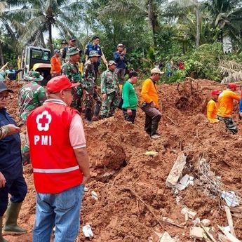 Pemprov Jateng Maksimalkan Pencarian 20 Korban Hilang Longsor Cilacap