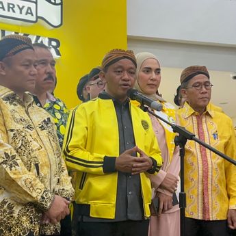 Bahlil Sebut Pagelaran Wayang Kulit Jadi Momentum Pelestarian Budaya dan Bagian HUT ke-61 Partai Golkar