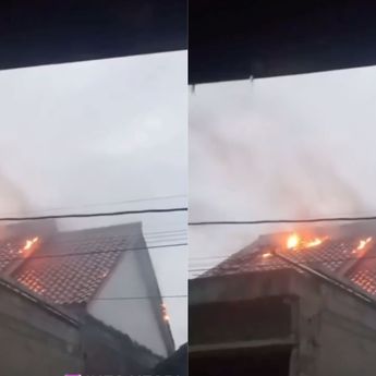 Rumah Warga di Brebes Ludes Terbakar Usai Tersambar Petir Saat Hujan Deras