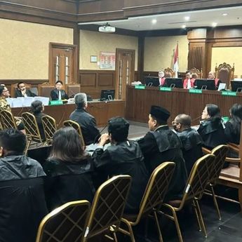 3 Terdakwa Korupsi Kredit LPEI Dituntut 6–11 Tahun Penjara