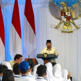 Prabowo Targetkan Seluruh Becak Beralih ke Motor Listrik