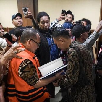 Eks Sekretaris MA Ajukan Eksepsi Atas Dakwaan Gratifikasi dan TPPU