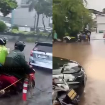 Penampakan Banjir Parah di Cawang, Motor Mogok hingga Macet dari Kedua Arah