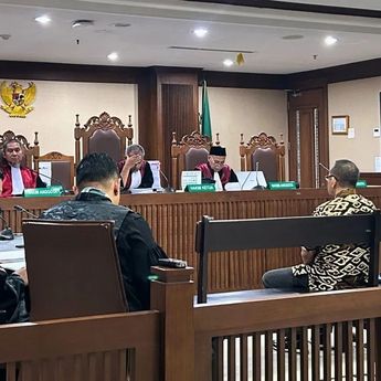 Eks Sekretaris MA Nurhadi Didakwa Terima Gratifikasi Rp137 Miliar dan TPPU Rp308 Miliar