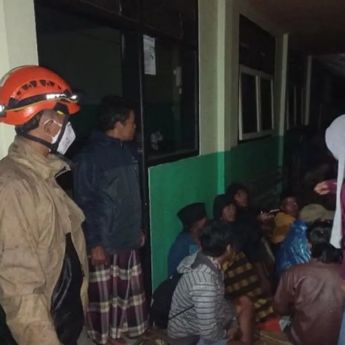 BNPB Evakuasi 300 Warga Usai Erupsi Semeru