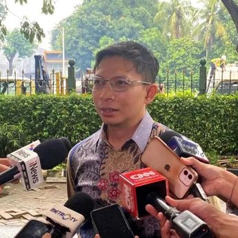 Pohon Tumbang, MRT Jakarta Lakukan Pembersihan Lokasi hingga Enam Jam