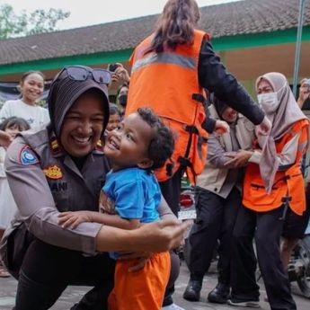 Kondisi Membaik, Warga Terdampak Semeru Berangsur Kembali ke Rumah
