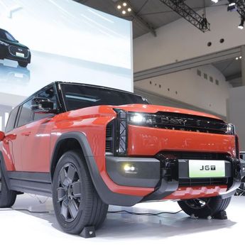 Chery J6T Resmi Mengaspal di GJAW 2025, SUV Listrik Offroad Mulai Rp525 Juta