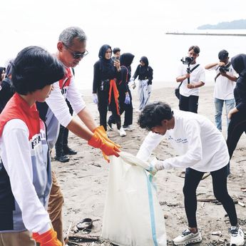 PTK Angkut 6,23 Ton Sampah dari Pesisir Cilacap!