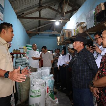 Sidak di Malang, Wamentan Sudaryono Pastikan Harga Pupuk Turun